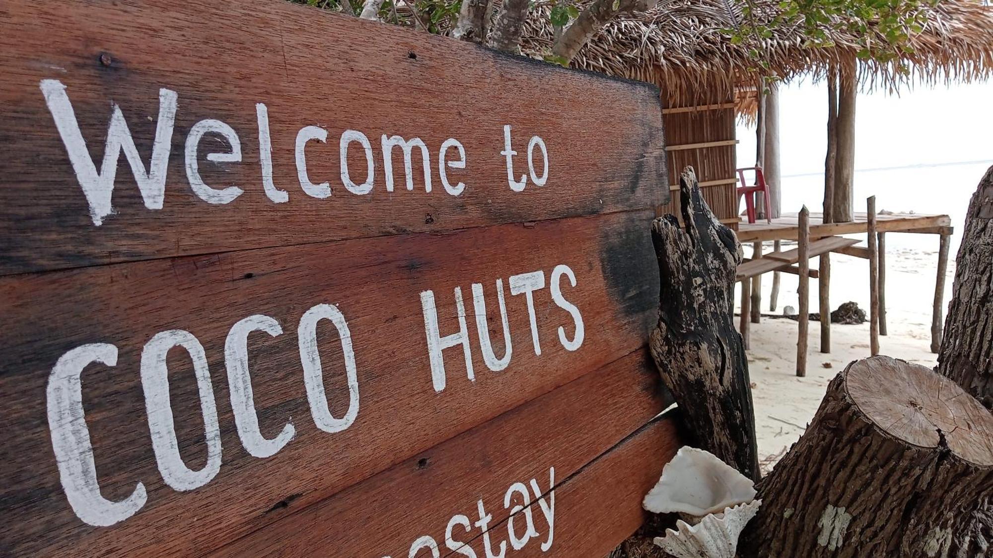 Coco Huts Guest House Waisai Room photo